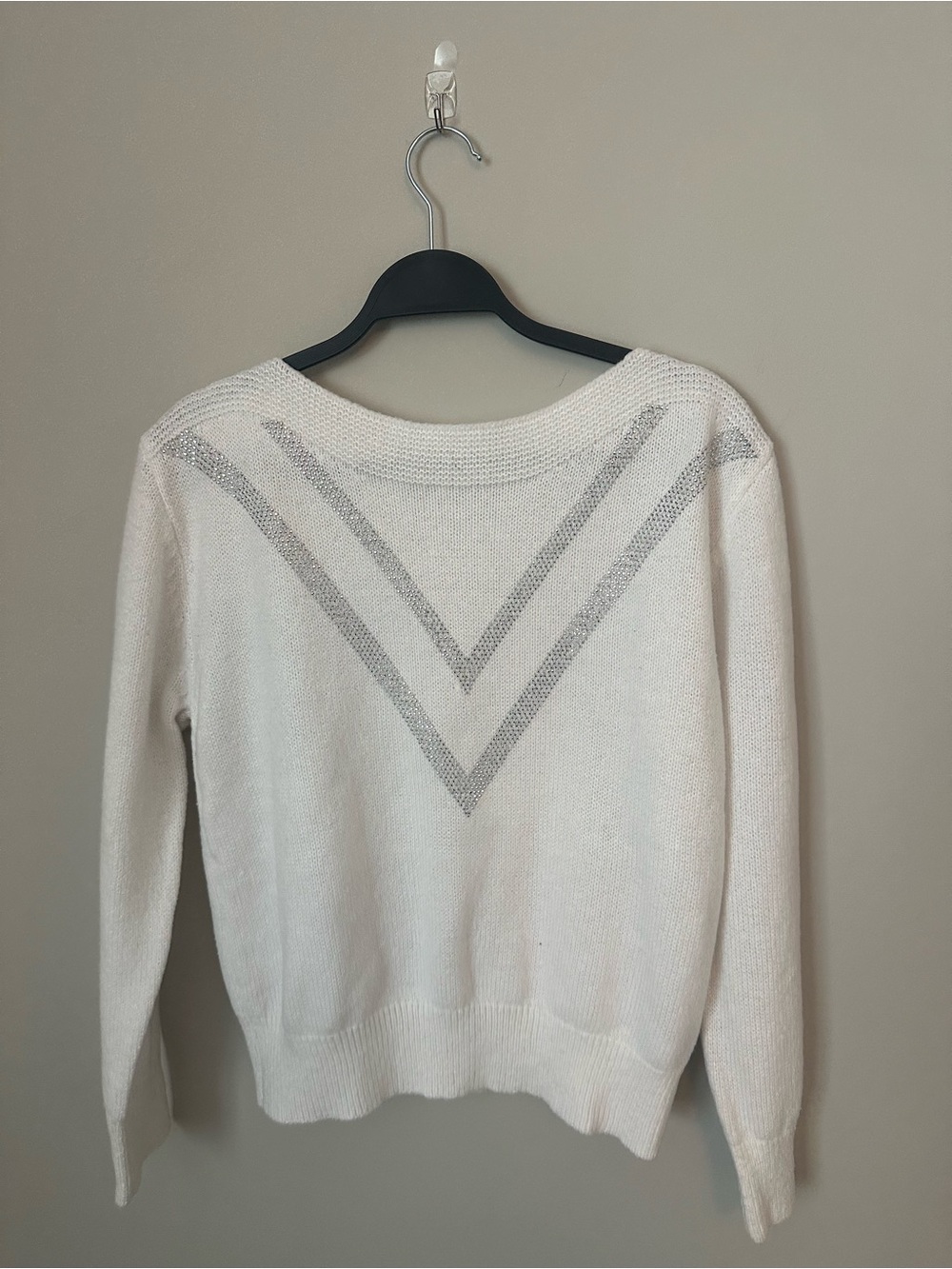 Women's Cream Knit V-Neck Chevron Sweater